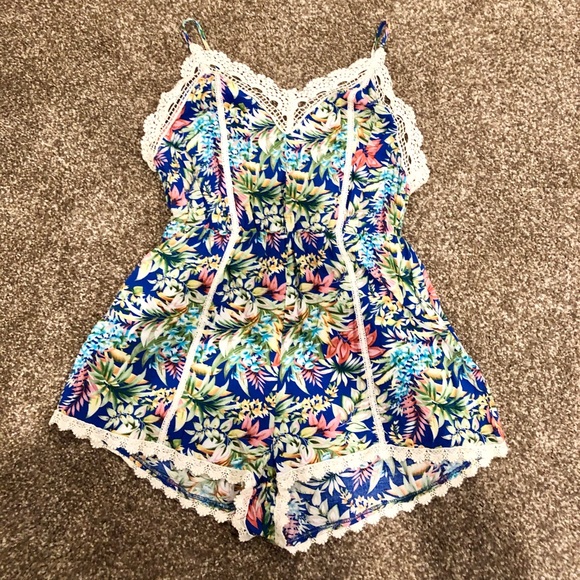 Romper with Flower Pattern Adjustable Straps M - Picture 1 of 2